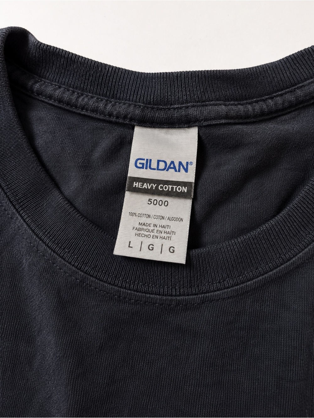 Gildan Men’s Black Short-Sleeve Tee with Purple Mazzy Star Graphic UNISEX SIZE L - Picture 2 of 3